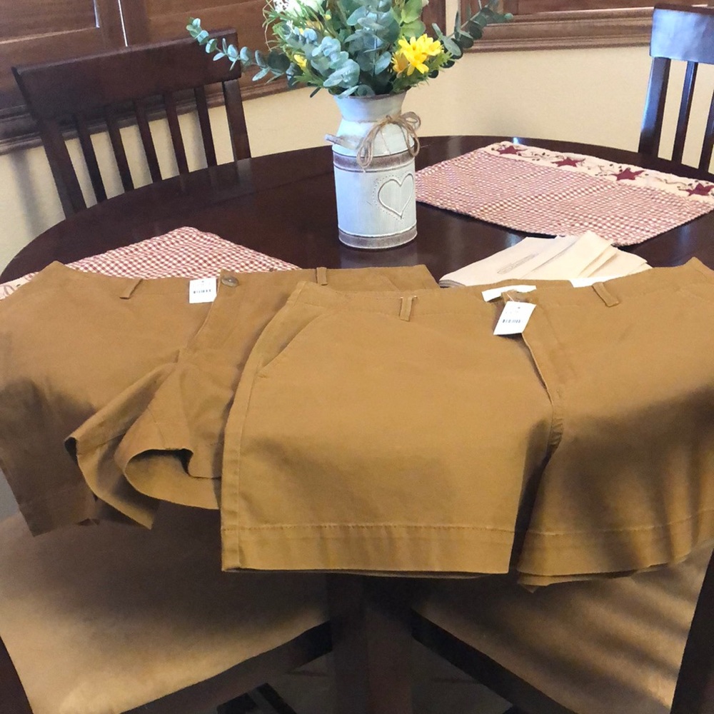 New with tags twill shorts